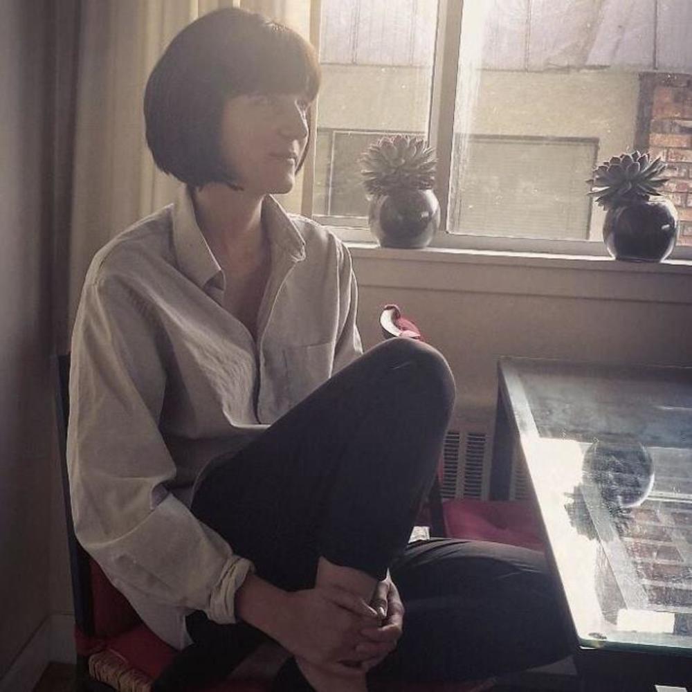 Meet your Posher, Bee